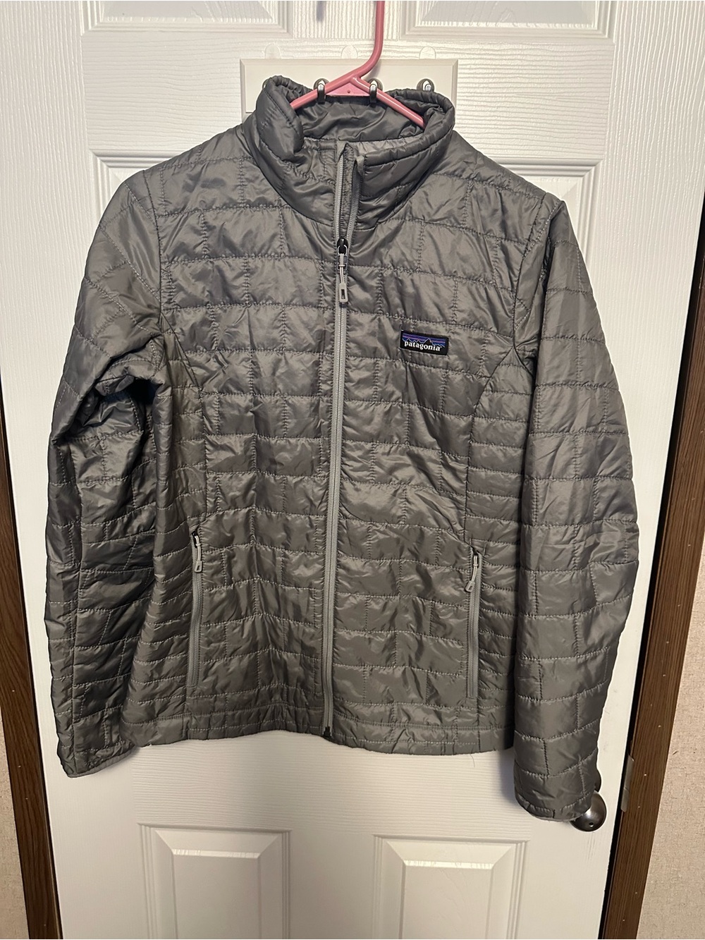 Patagonia Gray Quilted Women's Insulated Puffer Jacket